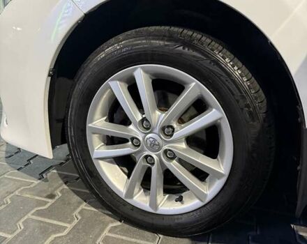 Белый Тойота Королла, объемом двигателя 1.6 л и пробегом 190 тыс. км за 12300 $, фото 6 на Automoto.ua