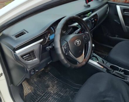 Білий Тойота Королла, об'ємом двигуна 1.6 л та пробігом 130 тис. км за 13800 $, фото 10 на Automoto.ua