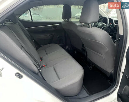 Білий Тойота Королла, об'ємом двигуна 1.33 л та пробігом 67 тис. км за 11850 $, фото 20 на Automoto.ua