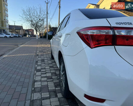 Белый Тойота Королла, объемом двигателя 1.6 л и пробегом 125 тыс. км за 12600 $, фото 6 на Automoto.ua