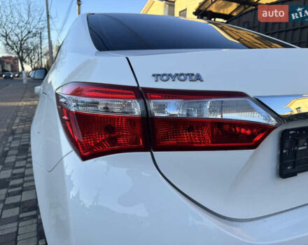 Белый Тойота Королла, объемом двигателя 1.6 л и пробегом 125 тыс. км за 12600 $, фото 8 на Automoto.ua