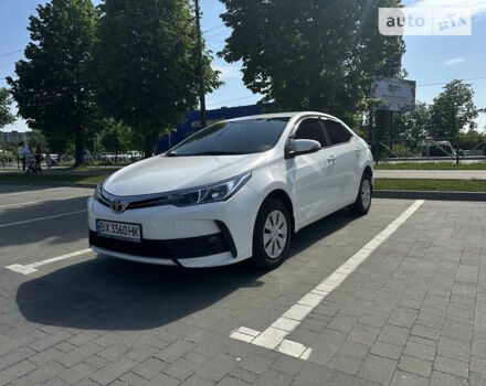 Білий Тойота Королла, об'ємом двигуна 1.3 л та пробігом 160 тис. км за 10100 $, фото 4 на Automoto.ua