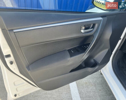 Белый Тойота Королла, объемом двигателя 1.6 л и пробегом 275 тыс. км за 11900 $, фото 11 на Automoto.ua