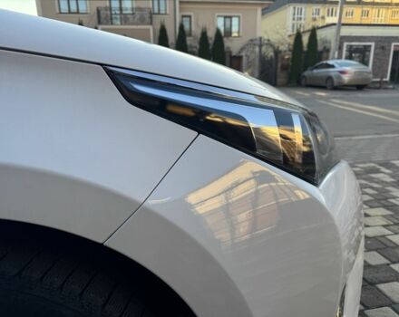 Белый Тойота Королла, объемом двигателя 1.6 л и пробегом 125 тыс. км за 12637 $, фото 12 на Automoto.ua