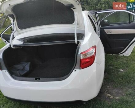Белый Тойота Королла, объемом двигателя 1.8 л и пробегом 280 тыс. км за 10500 $, фото 4 на Automoto.ua