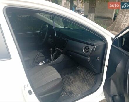 Білий Тойота Королла, об'ємом двигуна 1.6 л та пробігом 113 тис. км за 11700 $, фото 1 на Automoto.ua