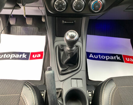 Белый Тойота Королла, объемом двигателя 1.3 л и пробегом 150 тыс. км за 12390 $, фото 21 на Automoto.ua