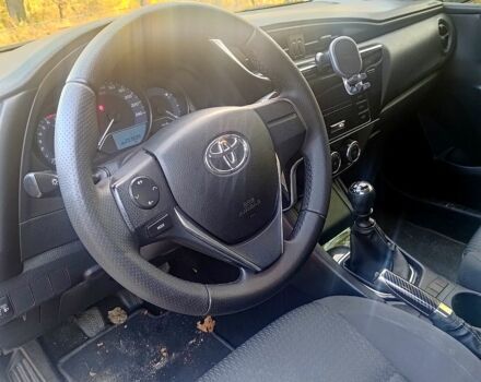 Белый Тойота Королла, объемом двигателя 1.6 л и пробегом 203 тыс. км за 10000 $, фото 3 на Automoto.ua