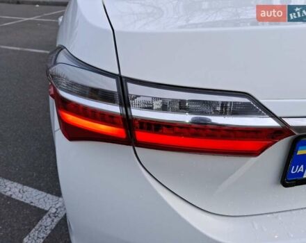 Белый Тойота Королла, объемом двигателя 1.6 л и пробегом 100 тыс. км за 15800 $, фото 9 на Automoto.ua