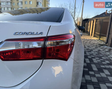 Белый Тойота Королла, объемом двигателя 1.6 л и пробегом 125 тыс. км за 12600 $, фото 9 на Automoto.ua