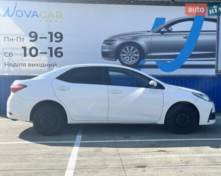 Белый Тойота Королла, объемом двигателя 1.6 л и пробегом 275 тыс. км за 11900 $, фото 4 на Automoto.ua