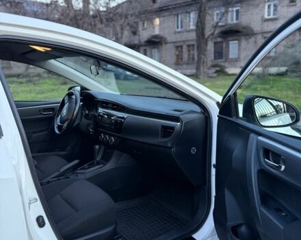 Білий Тойота Королла, об'ємом двигуна 1.6 л та пробігом 180 тис. км за 12599 $, фото 4 на Automoto.ua