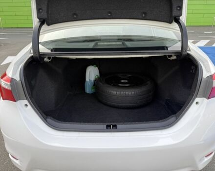 Белый Тойота Королла, объемом двигателя 1.6 л и пробегом 169 тыс. км за 9900 $, фото 9 на Automoto.ua