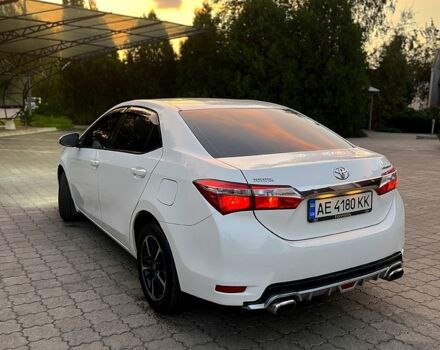 Белый Тойота Королла, объемом двигателя 1.6 л и пробегом 166 тыс. км за 10000 $, фото 2 на Automoto.ua