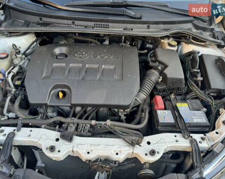 Белый Тойота Королла, объемом двигателя 1.6 л и пробегом 125 тыс. км за 12600 $, фото 30 на Automoto.ua