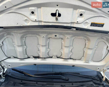 Белый Тойота Королла, объемом двигателя 1.6 л и пробегом 125 тыс. км за 12600 $, фото 31 на Automoto.ua