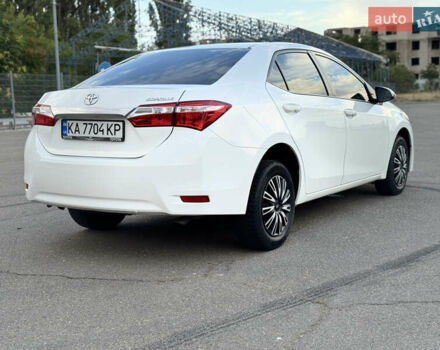 Білий Тойота Королла, об'ємом двигуна 1.6 л та пробігом 170 тис. км за 14000 $, фото 5 на Automoto.ua