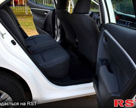 Тойота Королла 2017 у Києві на Automoto.ua Білий Тойота Королла, об'ємом двигуна 1.6 л та пробігом 187 тис. км за 9900 $, фото 7 на Automoto.ua