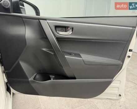 Белый Тойота Королла, объемом двигателя 1.6 л и пробегом 45 тыс. км за 15700 $, фото 31 на Automoto.ua