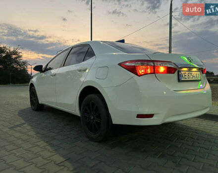 Тойота Королла 2017 у Дніпро (Дніпропетровську) на Automoto.ua Білий Тойота Королла, об'ємом двигуна 1.6 л та пробігом 143 тис. км за 11700 $, фото 5 на Automoto.ua