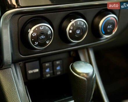 Белый Тойота Королла, объемом двигателя 1.6 л и пробегом 155 тыс. км за 12900 $, фото 11 на Automoto.ua