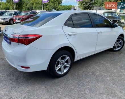Білий Тойота Королла, об'ємом двигуна 1.6 л та пробігом 155 тис. км за 13500 $, фото 4 на Automoto.ua