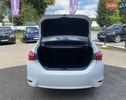 Білий Тойота Королла, об'ємом двигуна 1.6 л та пробігом 155 тис. км за 13250 $, фото 6 на Automoto.ua