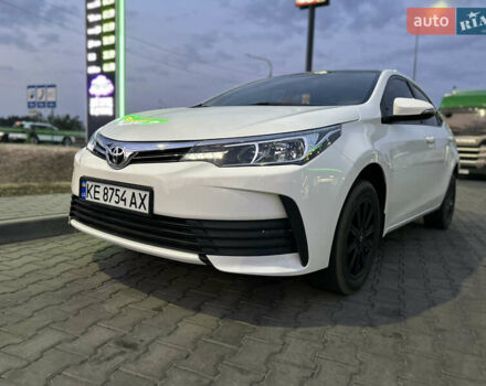 Тойота Королла 2017 у Дніпро (Дніпропетровську) на Automoto.ua Білий Тойота Королла, об'ємом двигуна 1.6 л та пробігом 143 тис. км за 11700 $, фото 2 на Automoto.ua