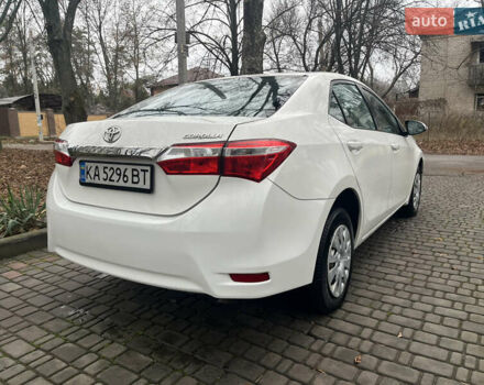 Белый Тойота Королла, объемом двигателя 1.6 л и пробегом 224 тыс. км за 11500 $, фото 3 на Automoto.ua