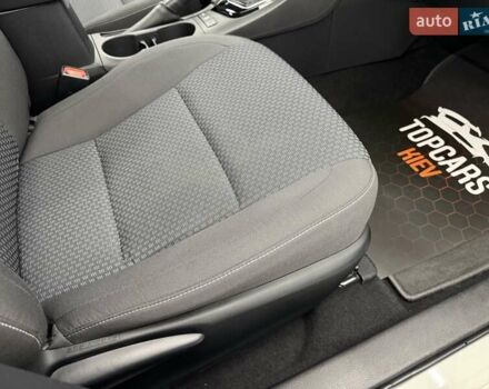 Белый Тойота Королла, объемом двигателя 1.6 л и пробегом 45 тыс. км за 16700 $, фото 34 на Automoto.ua