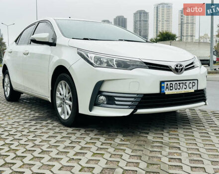 Білий Тойота Королла, об'ємом двигуна 1.6 л та пробігом 72 тис. км за 13700 $, фото 4 на Automoto.ua