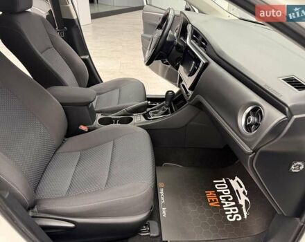 Белый Тойота Королла, объемом двигателя 1.6 л и пробегом 45 тыс. км за 16700 $, фото 32 на Automoto.ua