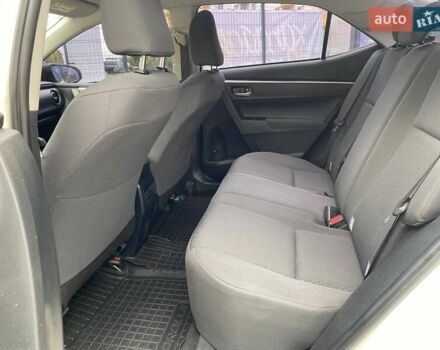 Білий Тойота Королла, об'ємом двигуна 1.6 л та пробігом 155 тис. км за 13250 $, фото 13 на Automoto.ua