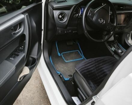 Белый Тойота Королла, объемом двигателя 1.6 л и пробегом 29 тыс. км за 17100 $, фото 5 на Automoto.ua