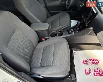 Белый Тойота Королла, объемом двигателя 1.6 л и пробегом 155 тыс. км за 13500 $, фото 30 на Automoto.ua