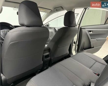 Белый Тойота Королла, объемом двигателя 1.6 л и пробегом 45 тыс. км за 15700 $, фото 24 на Automoto.ua