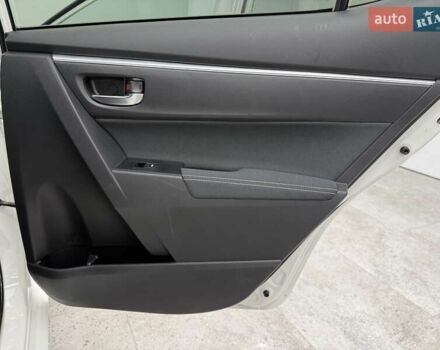 Белый Тойота Королла, объемом двигателя 1.6 л и пробегом 45 тыс. км за 16700 $, фото 26 на Automoto.ua