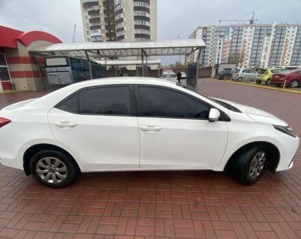 Белый Тойота Королла, объемом двигателя 1.3 л и пробегом 270 тыс. км за 9900 $, фото 3 на Automoto.ua