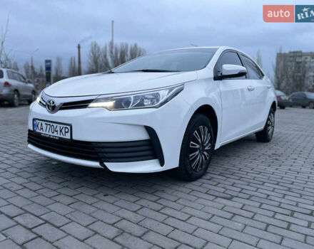 Белый Тойота Королла, объемом двигателя 1.6 л и пробегом 176 тыс. км за 12999 $, фото 1 на Automoto.ua