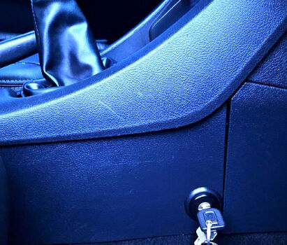 Белый Тойота Королла, объемом двигателя 1.3 л и пробегом 115 тыс. км за 12000 $, фото 6 на Automoto.ua