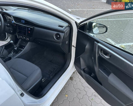 Белый Тойота Королла, объемом двигателя 1.6 л и пробегом 323 тыс. км за 10499 $, фото 26 на Automoto.ua