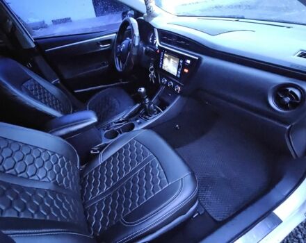 Белый Тойота Королла, объемом двигателя 1.3 л и пробегом 125 тыс. км за 11500 $, фото 2 на Automoto.ua