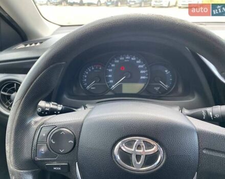 Белый Тойота Королла, объемом двигателя 1.6 л и пробегом 285 тыс. км за 10500 $, фото 20 на Automoto.ua