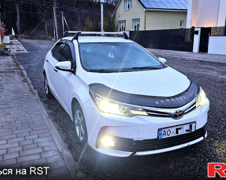 Белый Тойота Королла, объемом двигателя 1.3 л и пробегом 115 тыс. км за 12000 $, фото 1 на Automoto.ua