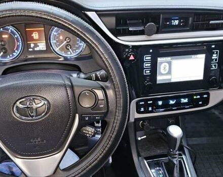 Белый Тойота Королла, объемом двигателя 1.8 л и пробегом 112 тыс. км за 12000 $, фото 2 на Automoto.ua