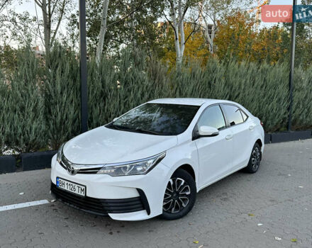 Белый Тойота Королла, объемом двигателя 1.6 л и пробегом 323 тыс. км за 10499 $, фото 1 на Automoto.ua