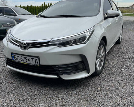 Білий Тойота Королла, об'ємом двигуна 1.6 л та пробігом 45 тис. км за 12400 $, фото 8 на Automoto.ua