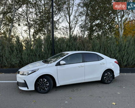 Белый Тойота Королла, объемом двигателя 1.6 л и пробегом 323 тыс. км за 10499 $, фото 6 на Automoto.ua