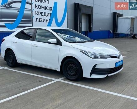 Белый Тойота Королла, объемом двигателя 1.6 л и пробегом 285 тыс. км за 10500 $, фото 4 на Automoto.ua