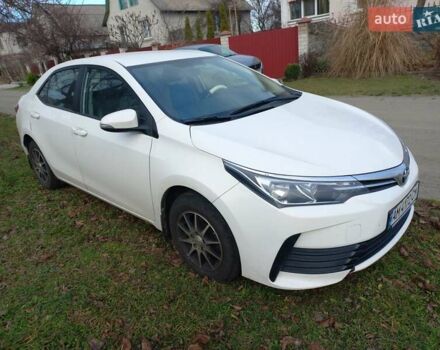 Білий Тойота Королла, об'ємом двигуна 1.33 л та пробігом 41 тис. км за 12500 $, фото 3 на Automoto.ua